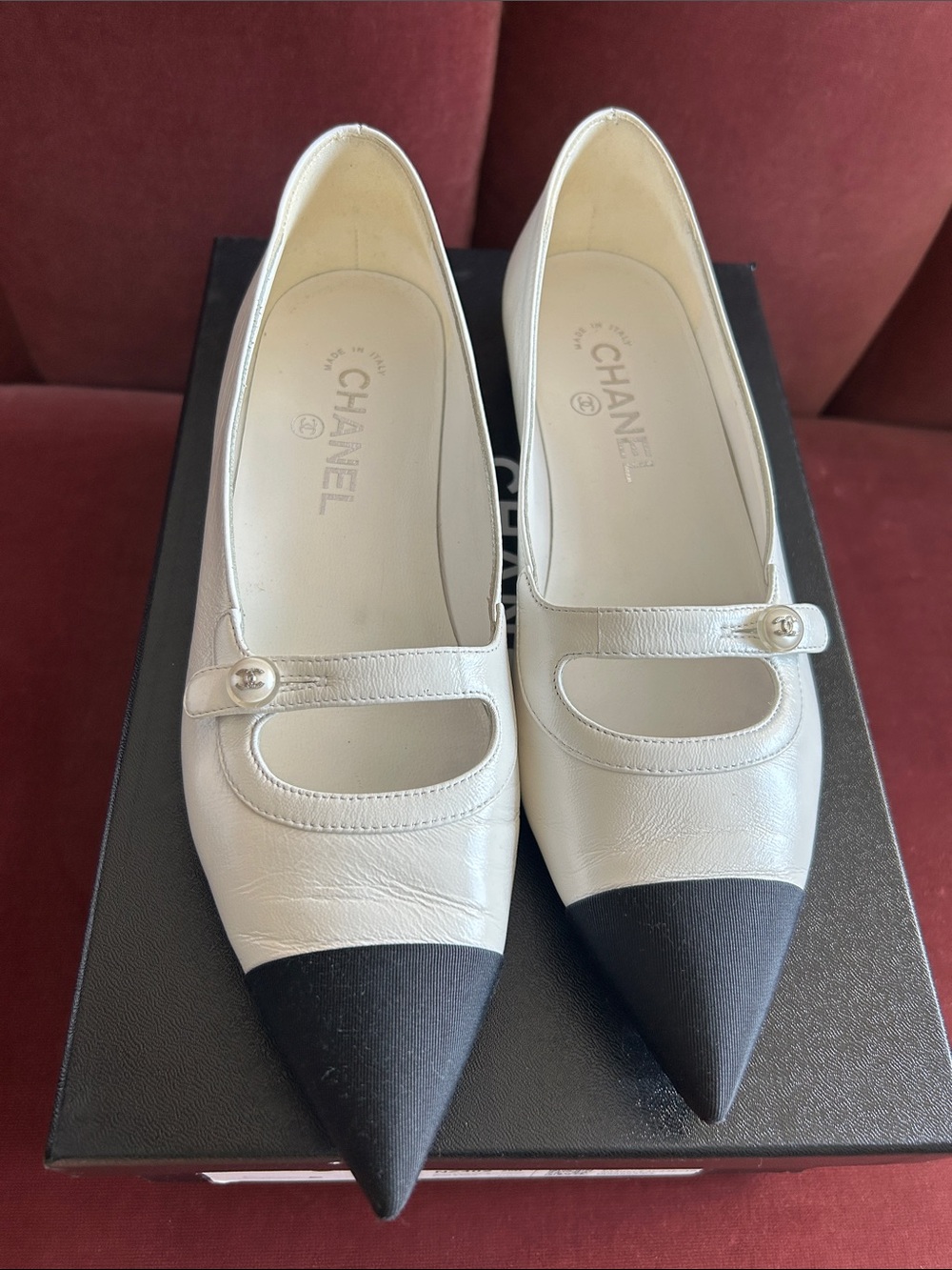 CHANEL Ballet Flats Black/White sz 38.5